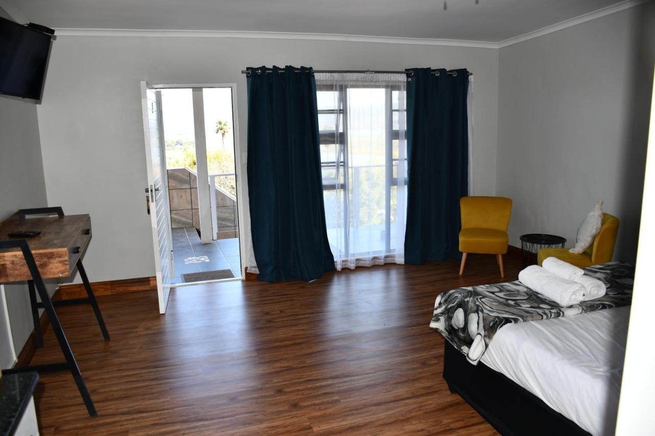 Friendz Guesthouse 克尼斯纳 外观 照片