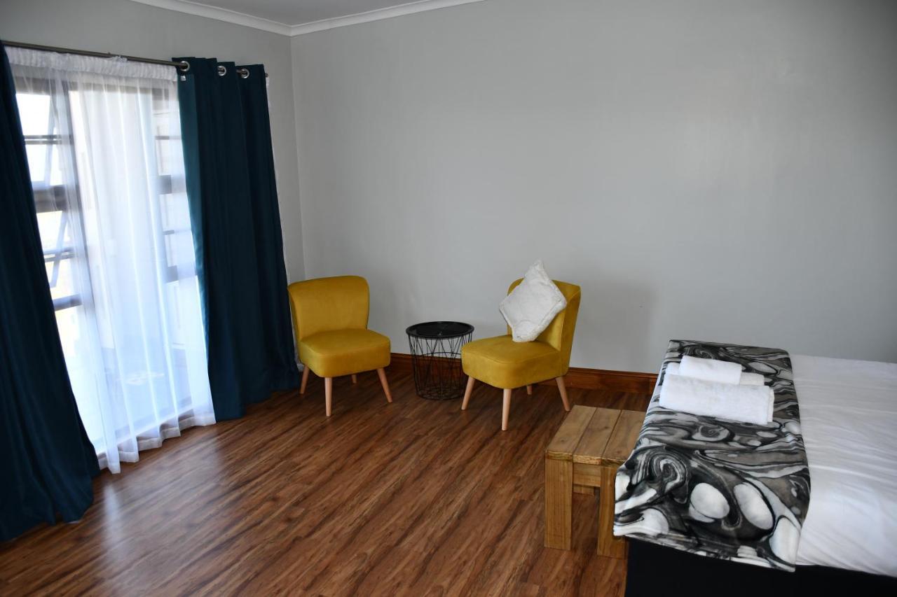 Friendz Guesthouse 克尼斯纳 外观 照片