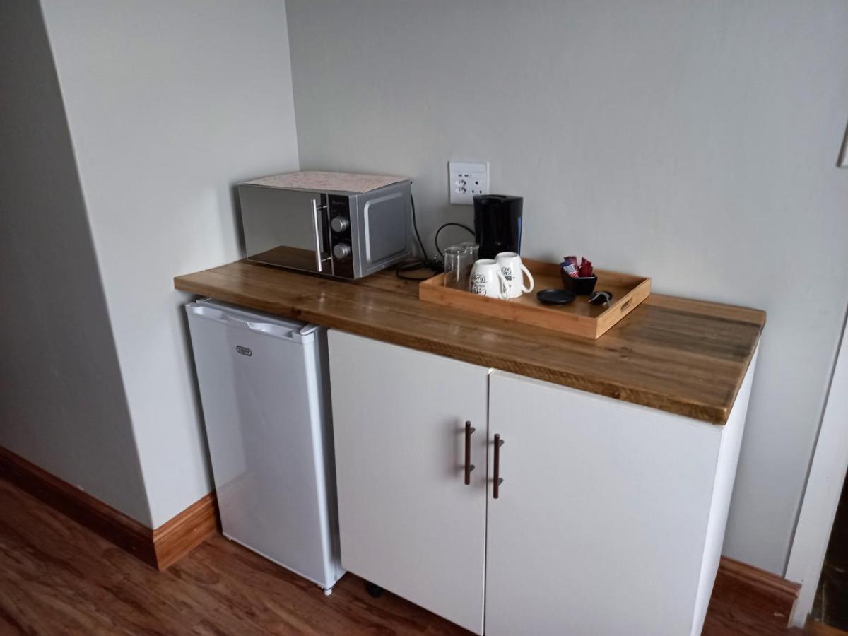 Friendz Guesthouse 克尼斯纳 外观 照片