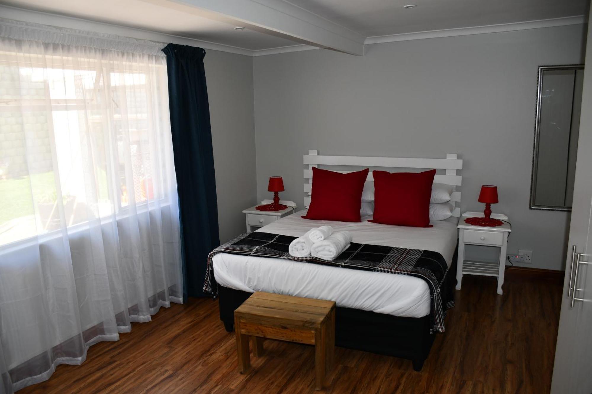 Friendz Guesthouse 克尼斯纳 客房 照片