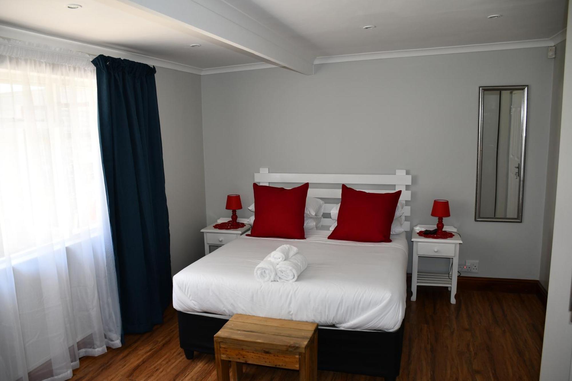 Friendz Guesthouse 克尼斯纳 客房 照片
